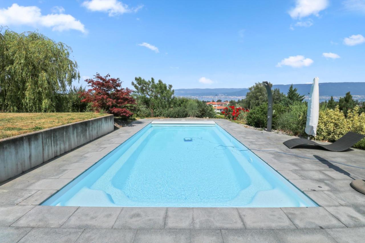 Magnifique Villa Avec Piscine Et Vue Sur Le Lac Cudrefin ภายนอก รูปภาพ