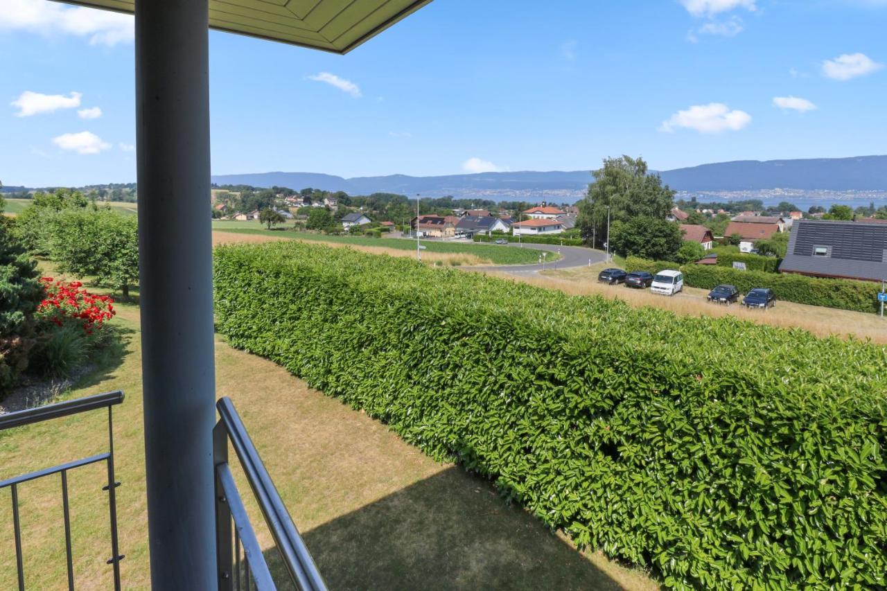 Magnifique Villa Avec Piscine Et Vue Sur Le Lac Cudrefin ภายนอก รูปภาพ